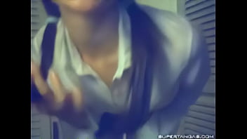 Keyra Agustina – Strips Naked